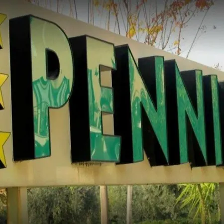 Pennile מלון 3*