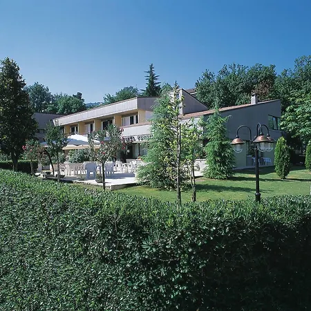 Pennile Hotel 3*
